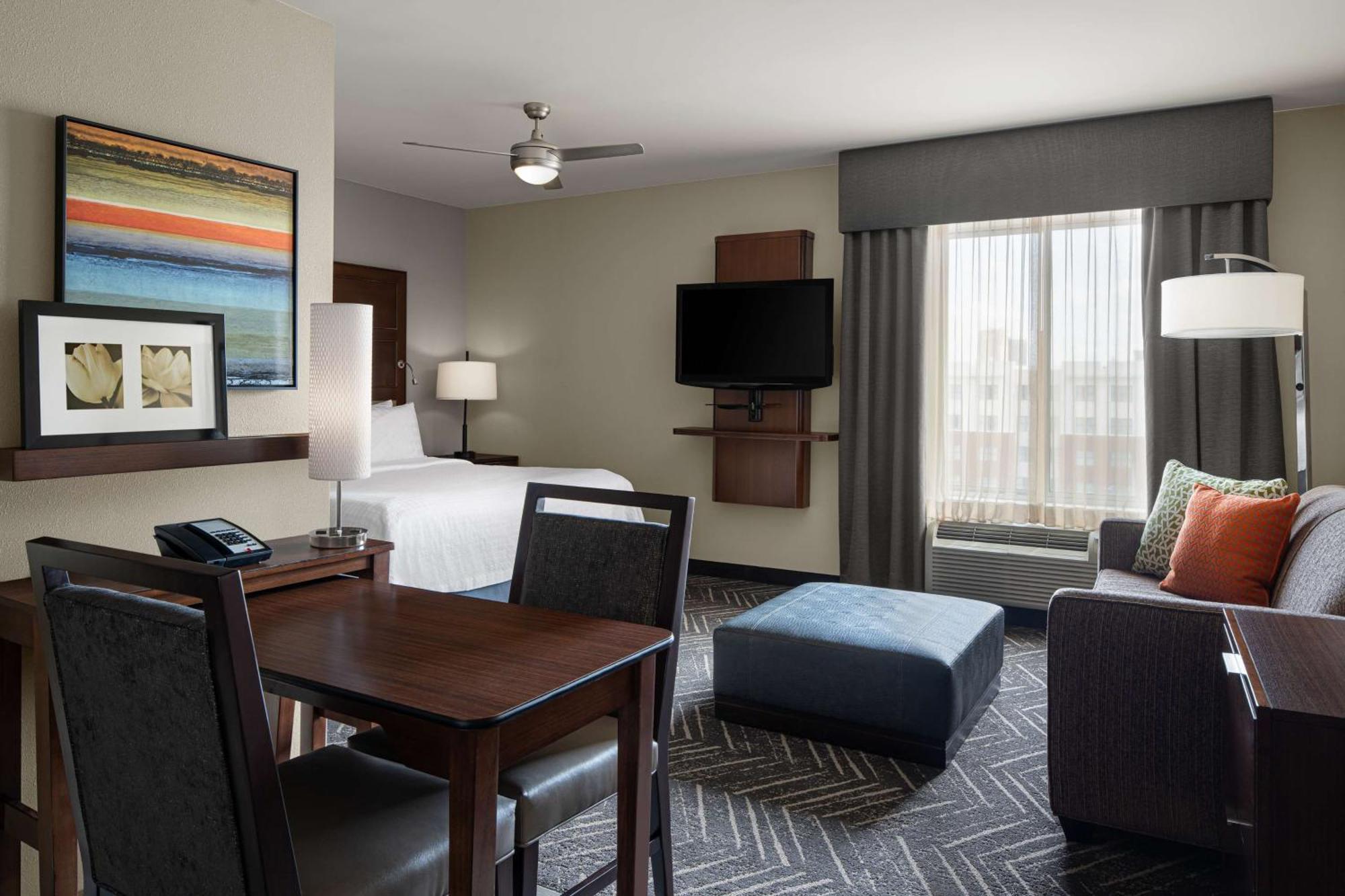 โฮมวู้ด สวีทส์ สปริงฟิลด์ Hotel ภายนอก รูปภาพ