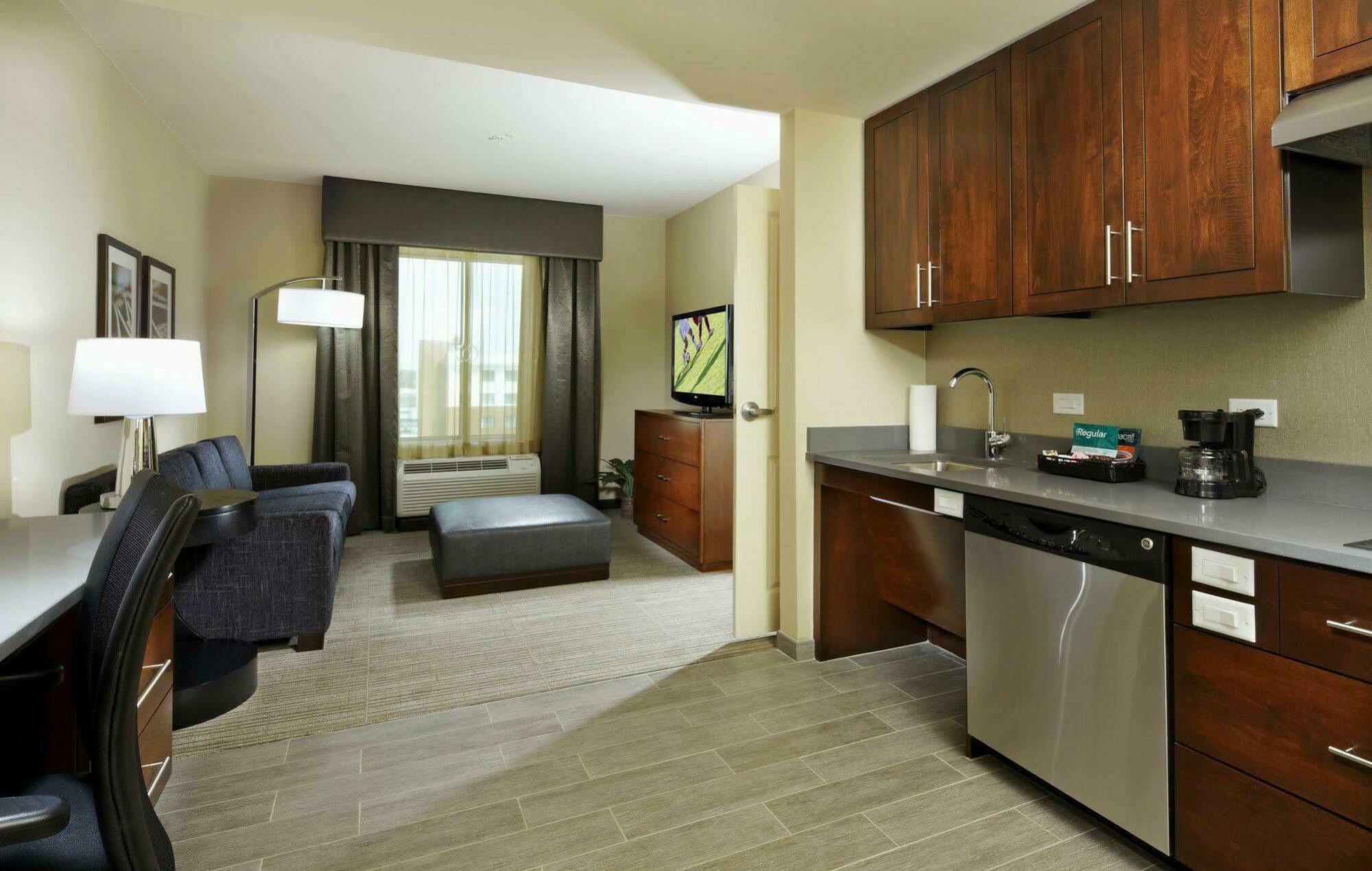 โฮมวู้ด สวีทส์ สปริงฟิลด์ Hotel ภายนอก รูปภาพ